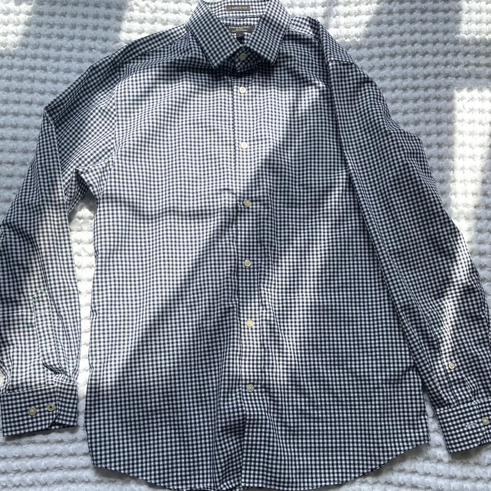 Camden fit shirt with stretch.